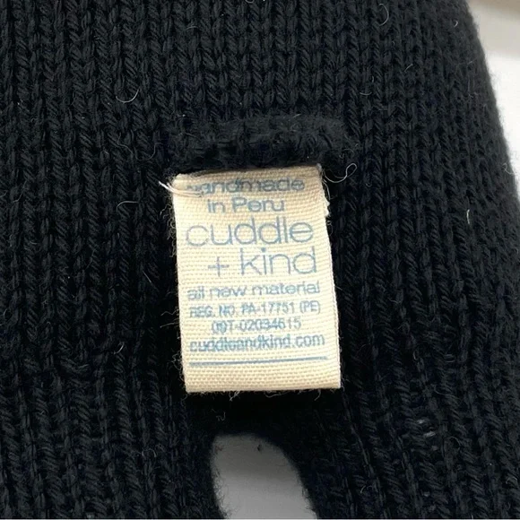 VGUC cuddle + kind Everest The Penguin 13" Hand-Knit Doll, Stuffed Animal - Picture 8 of 16